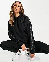 Urbanshop com ua Кофта жіночі Nike Pull Over With Logo Tape Sleeves (DM4642-010) РОЗМІРИ ЗАПИТУЙТЕ