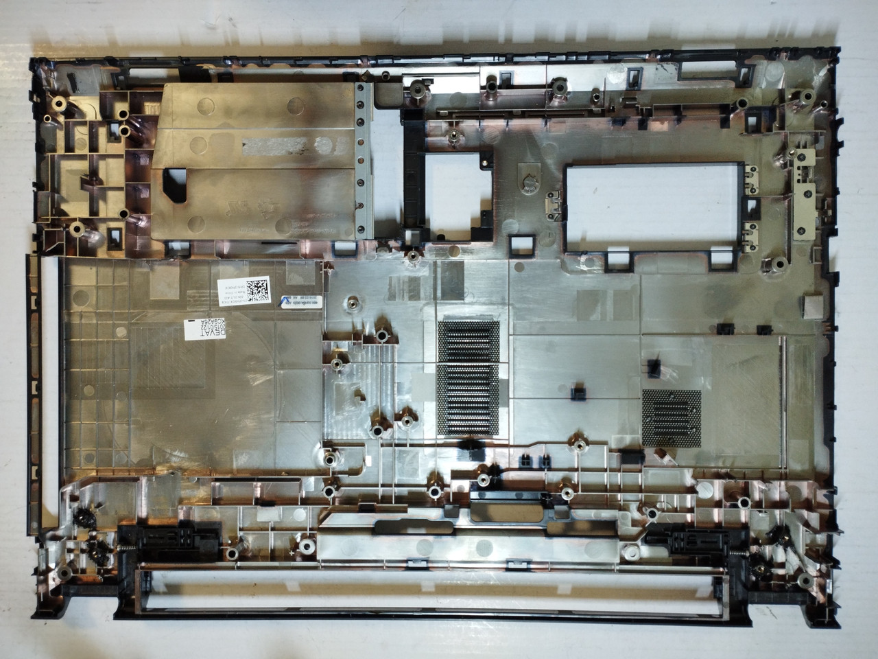 Dell Vostro 15 3000 3546 3548 3549, 3541, 3542, 3543, 3878 Корпус D (нижня частина корпусу) б/у