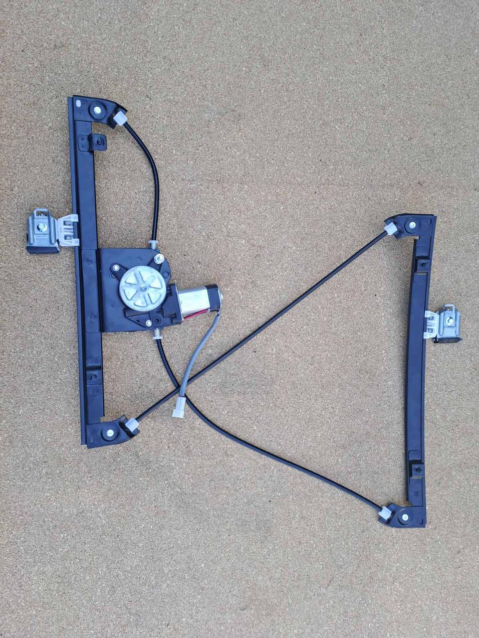 Склопідйомник передніх лівих дверей Брилианс М1 М2 Brilliance M2 BS4, Бриллианс М2,Brilliance M1/ M2, фото 1