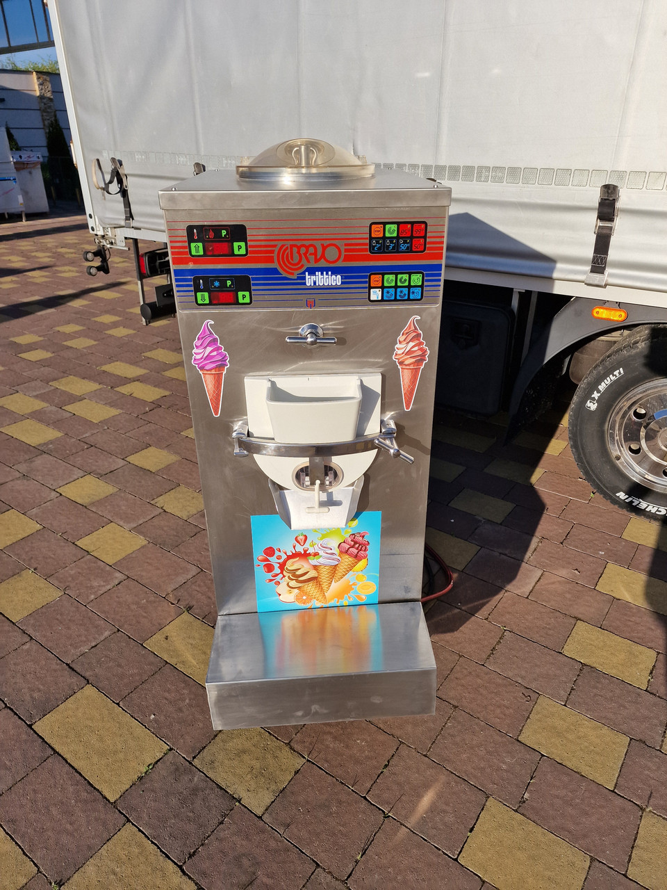 Фрізер для морозива BRAVO TRITTICO 305 EXECUTIVE EVO WATER COOLED, фото 1