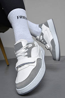 Кросівки жіночі біло-сірого кольору на шнурівці 172307M