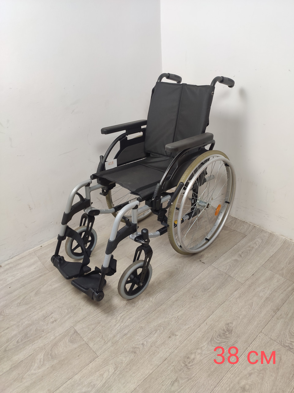 Вузький  інвалідний візок 38 cм Breezy Basix 2 б/в