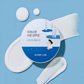 Cонцезахисний кушон з березовим соком ROUND LAB Birch Juice Moisturizing Sun Cushion 15 гр (556628), фото 3