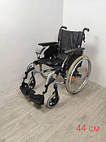 Складний інвалідний візок 44 см Invacare Action 2 NG б/в