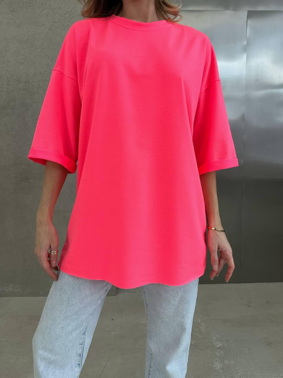 Базова однотонна жіноча малинова футболка oversize, Модні жіночі однотонні футболки