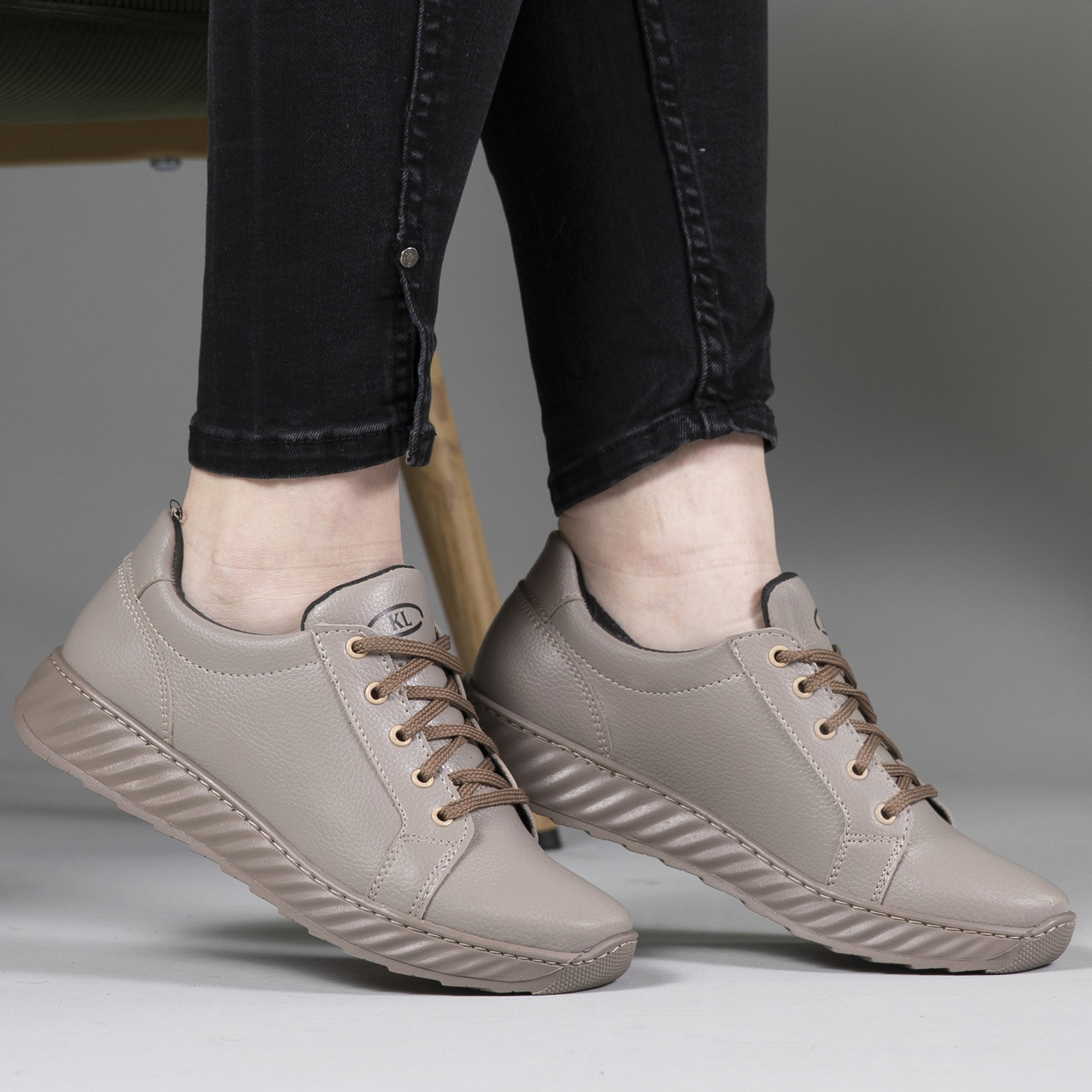 Жіночі кросівки бежеві демісезонні (АЖ 1 беж)