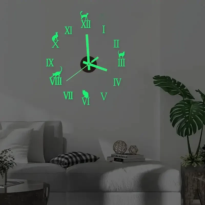 Великий настінний флуоресцентний годинник з акрилу. Зелені римські цифри. Тихий механізм. Годинник інтер'єрний.