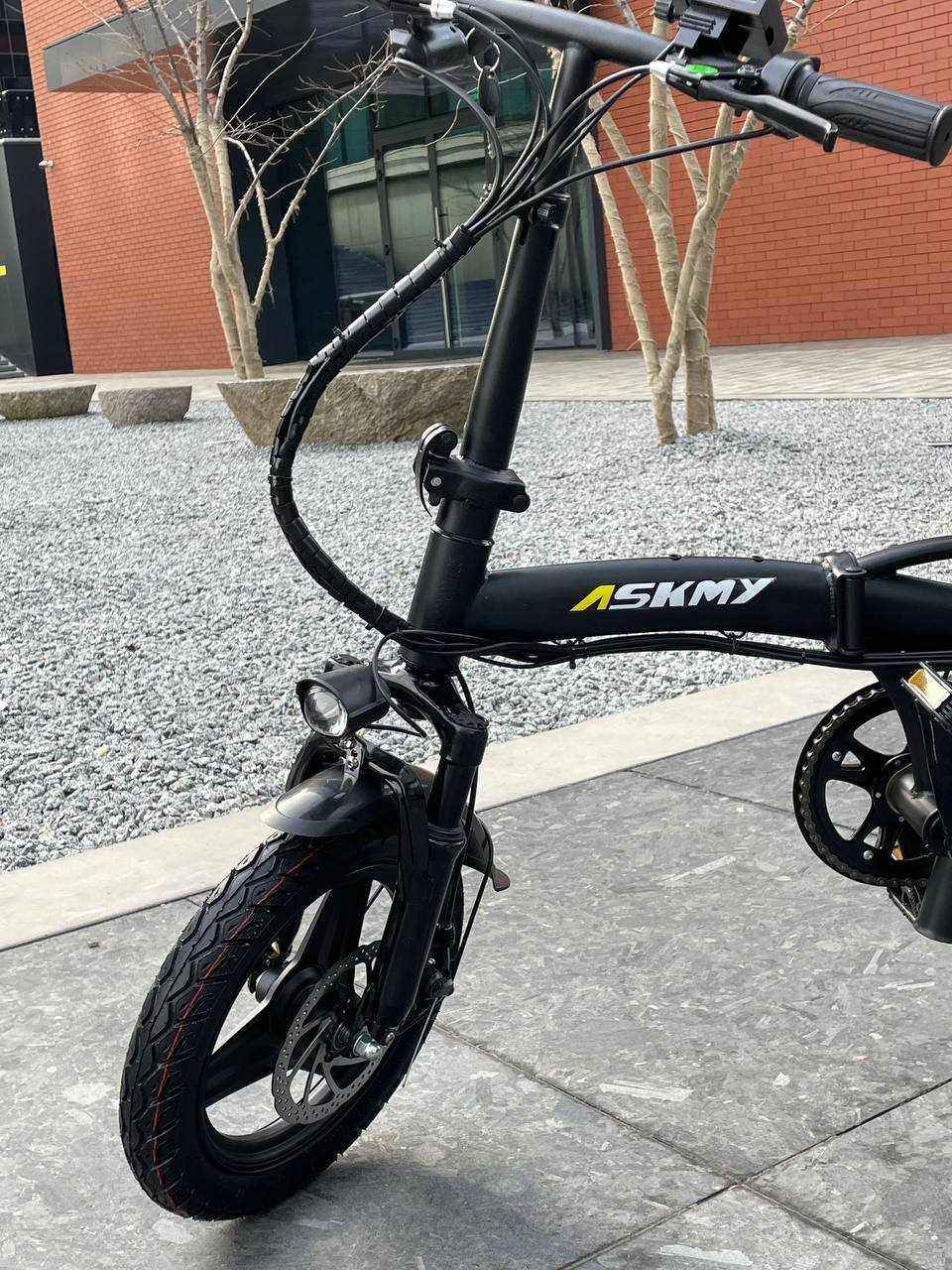 Электровелосипед Askmy 14" (500W 48V 13Аh) Черный с корзиной и дополнительным сидением до (25км/час) - фото 4 - id-p2181924263