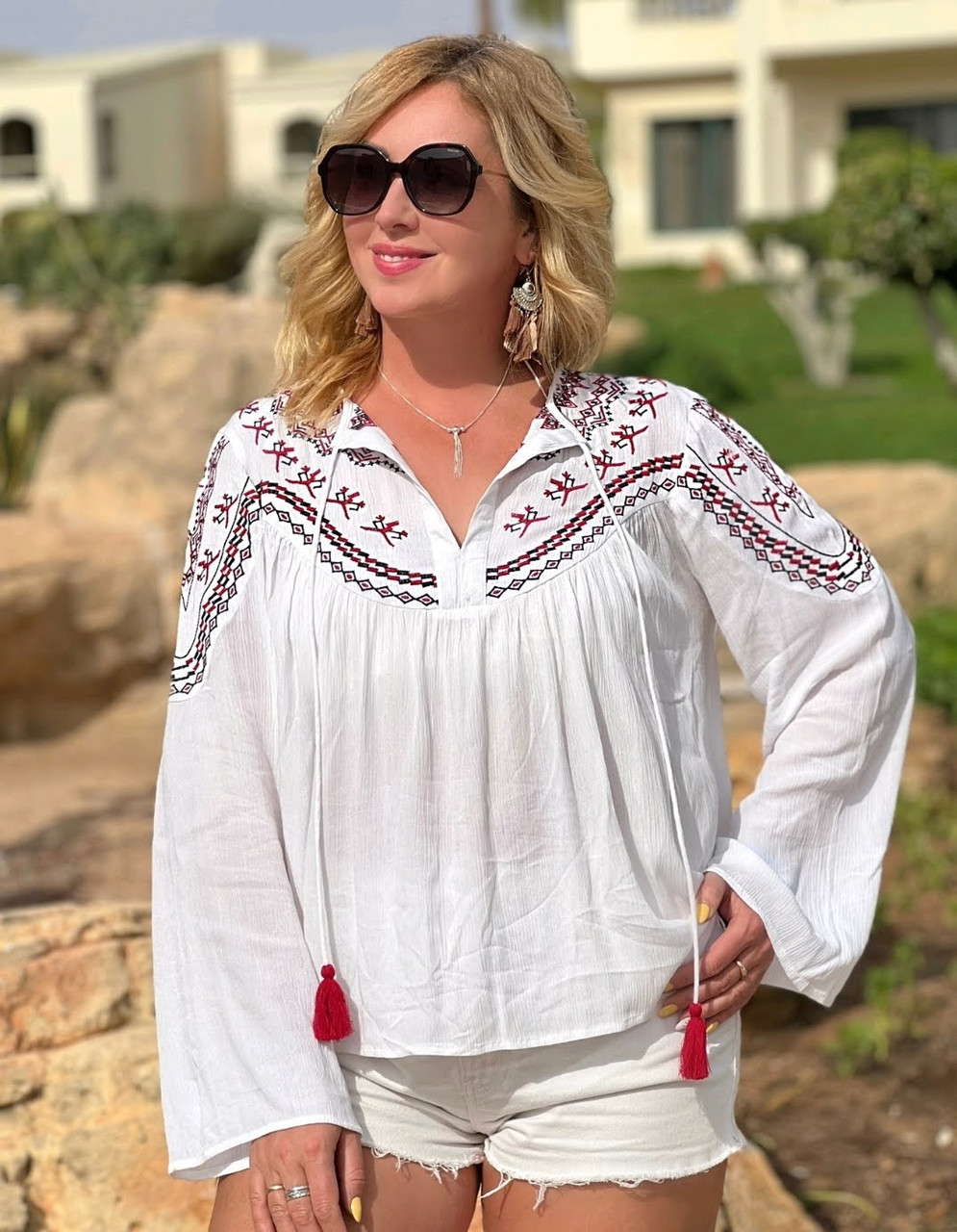 Блуза жіноча білого кольору віскоза жатка з вишивкою (з M по 2XL ), фото 1