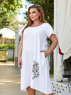Красива лляна сукня з кишенями великого розміру білий