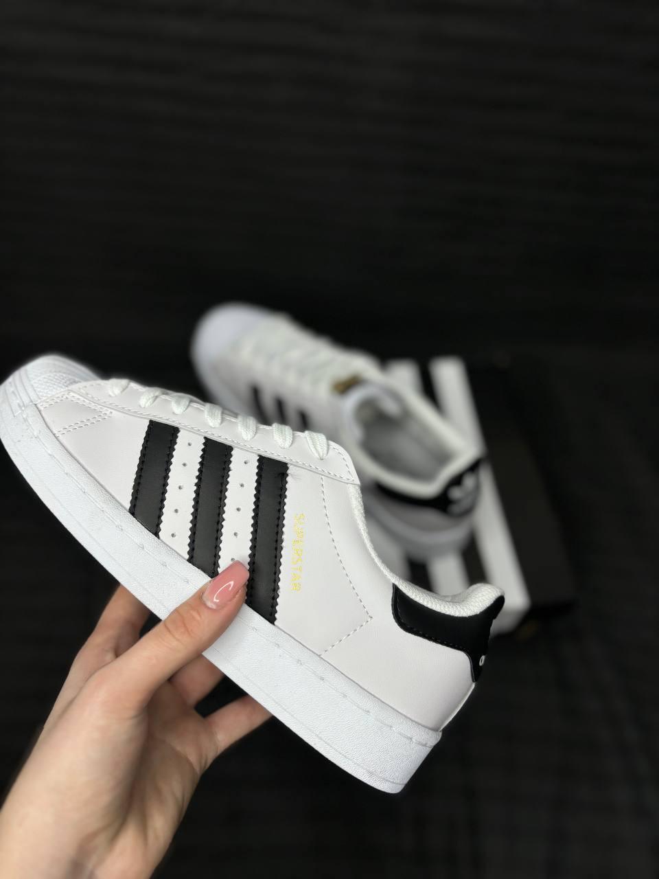 Кроссовки adidas superstar стильные адидас суперстар бело-черные демисизон удобные кеды мужские adidas superst 39 - фото 1 - id-p2181964611