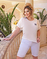 Стильна жіноча літня трикотажна футболка великих розмірів зі стразами (р.48-54). Арт-1017/11 молоча