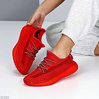 Яркие красные текстильные кроссовки прогулочные и для спортзала 39