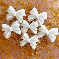 Шарм для декору нігтів Бантики Білі (10 штук)