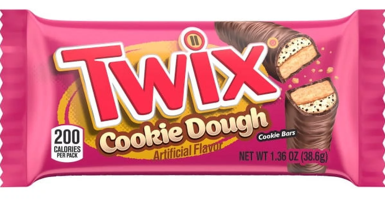 Шоколадний батончик Twix Cookie Dough Milk Chocolate, 39г, фото 1