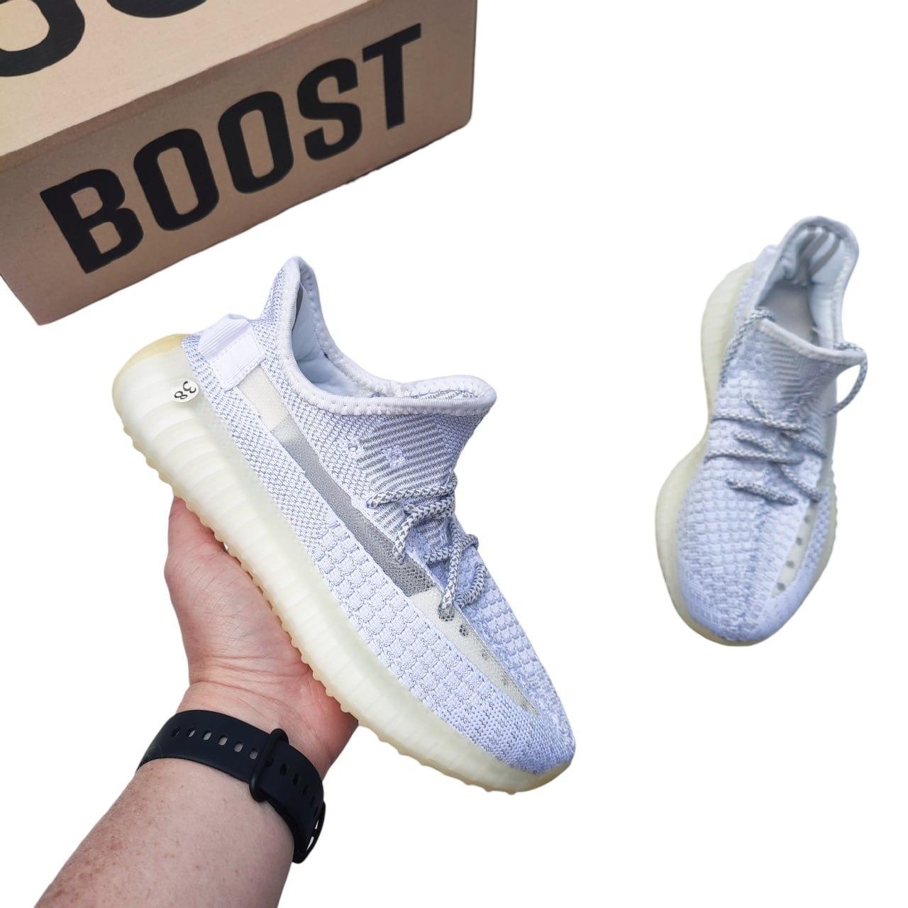 Новинка! Женские кроссовки Adidas YEEZY BOOST 350 V2 серые - фото 4 - id-p2182702947