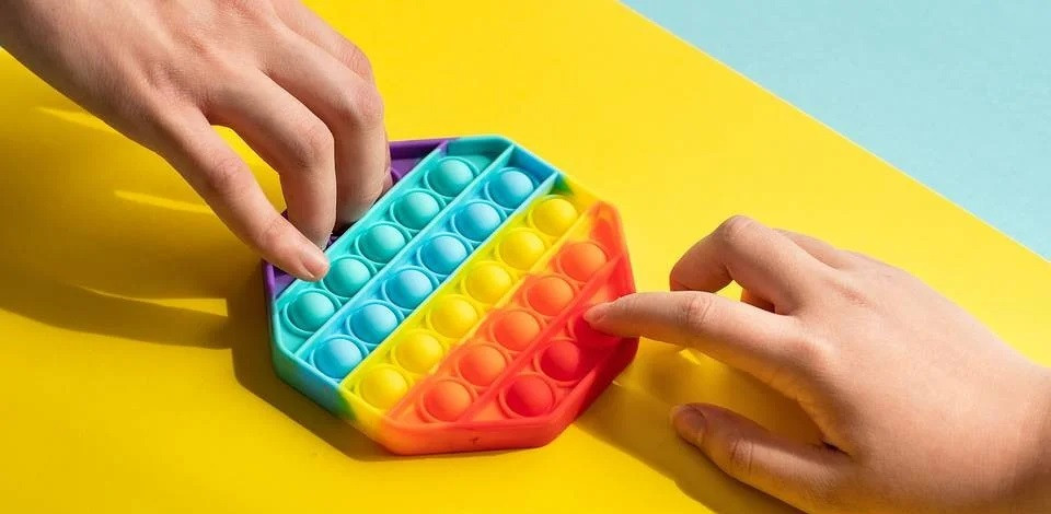 Силиконовая сенсорная игрушка антистресс для детей и взрослых Pop It, Оригинальный подарок на день рождения - фото 3 - id-p2182921700