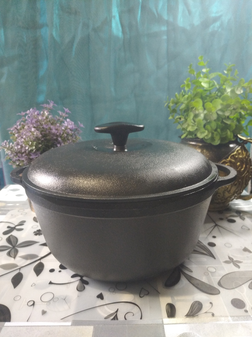 Каструля чавунна з чавунною кришкою. Обсяг 4,0 літра, 240х115 мм