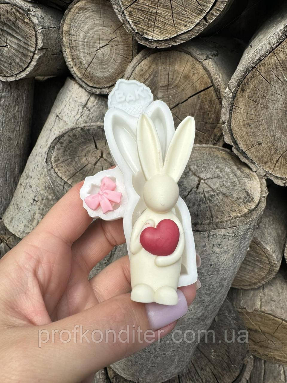 Ексклюзив. Силіконовий молд для шоколаду, мастіки, карамелі та ін "Зайка з серцем", фото 1