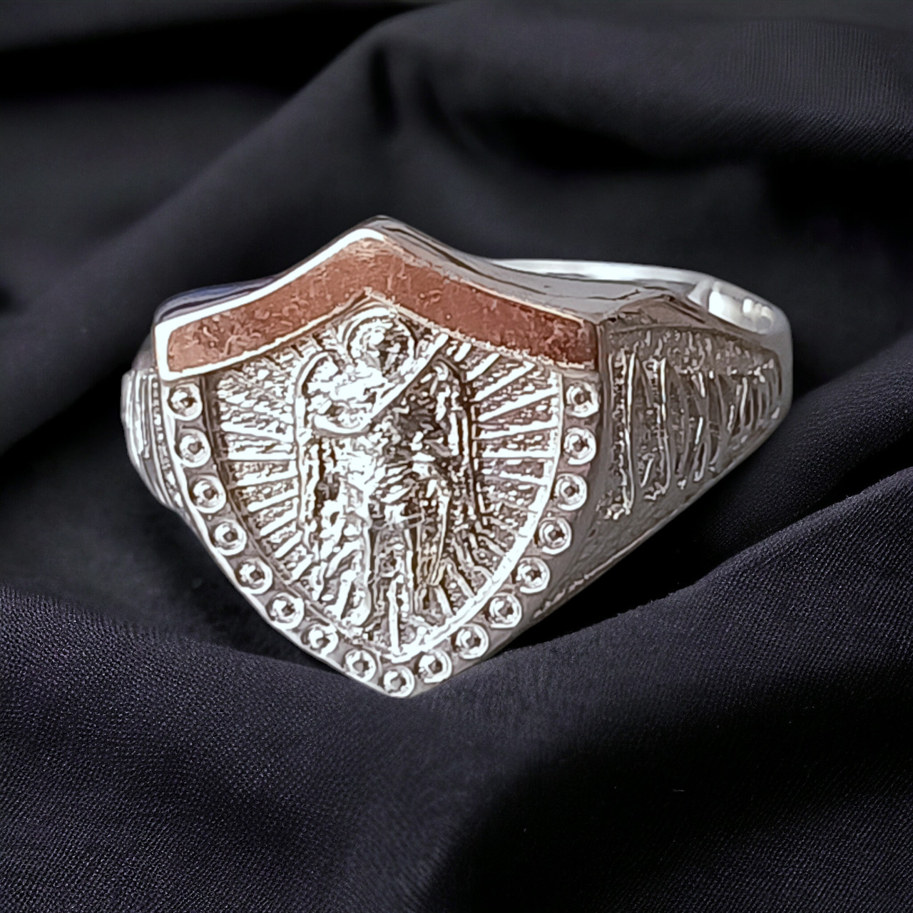Перстень срібний із ликом Архангела Михаїла, із золотою вставкою