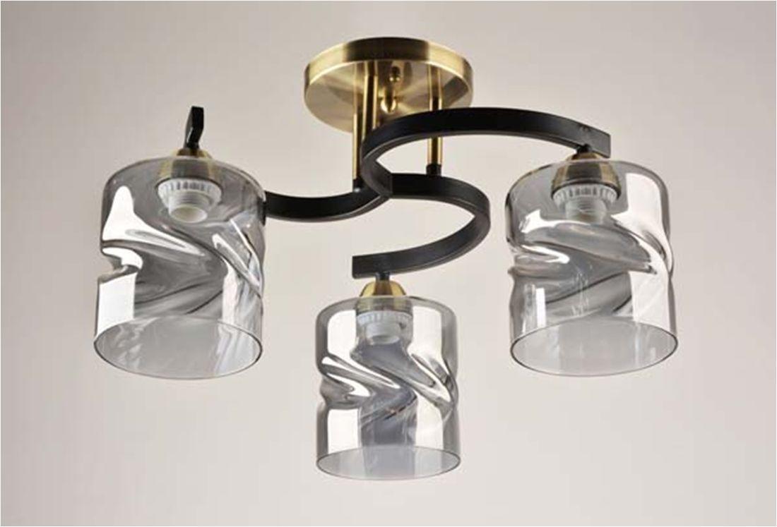 Люстра стельова на три плафони