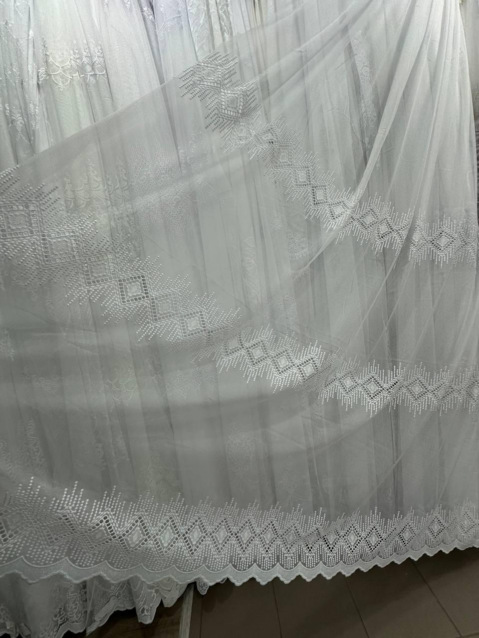 Бамбукова тюль з шикарною вишивкою №12488SR у вітальню, спальню