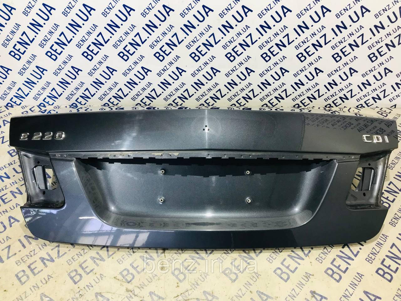 Кришка багажника Mercedes W212 A2127500975