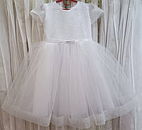 Блискуча біла ошатна дитяча сукня з коротким рукавчиком на 3-5 років