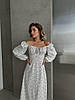 Біла жіноча повсякденна романтична міді-сукня із софту з квітковим принтом з розрізом, фото 7
