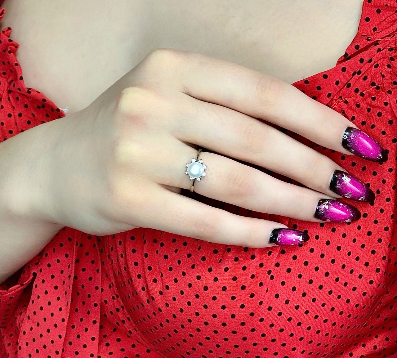 💍 Срібна каблучка «Перлинна елегантність» з цирконієм і натуральною перлиною покрита родієм
