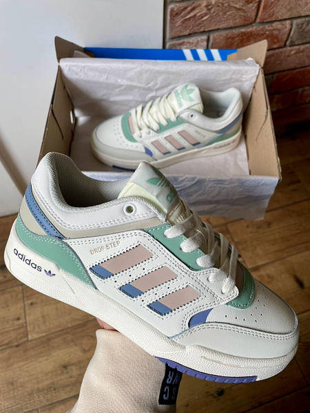 Adidas advance 2025