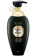 Шампунь от выпадения волос Daeng Gi Meo Ri Oriental Special Shampoo 500 мл