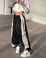 Чёрные трендовые женские летние объёмные штаны с бежевыми вставками из матовой плащевки с затяжками по низу