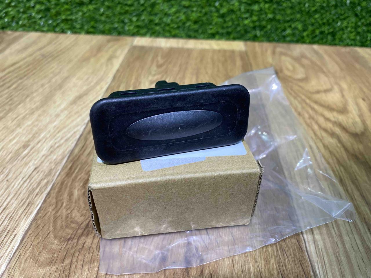 Кнопка відкриття багажника рено меган 3. рено меган 2, фото 1