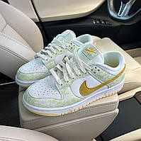 Nike Dunk Yellow Strike