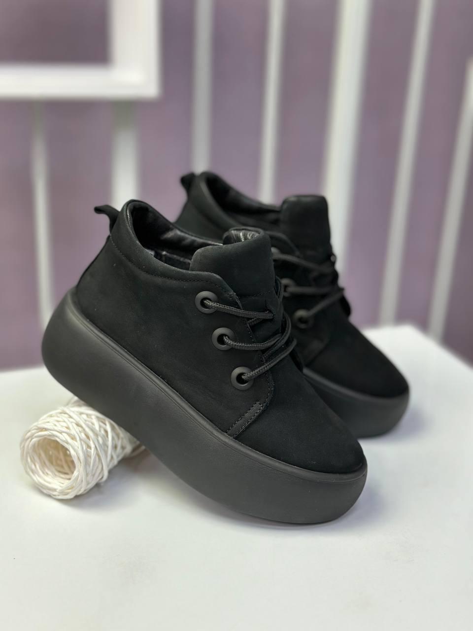 Кросівки жіночі чорні на високій підошві демісезонні осінь весна нубук, фото 1