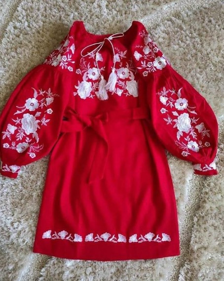 Красное вышитое платье из льна для девочек вышиванка с белой вышивкой гладью размеры 116-152 - фото 4 - id-p2184075778