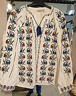 Стильная женская вышиванка в белом цвете с вышивкой в размере S,M,L