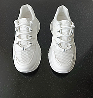 Стильные красивые женские кроссовки белые на весну и лето