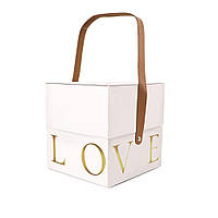 Подарочная коробка с ручкой LOVE белая, S - 16,5х16,5х17 см. IntimButik-biz