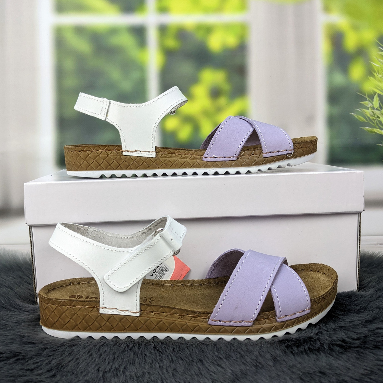 Босоніжки жіночі білі з бузковим шкіряні Inblu 4464