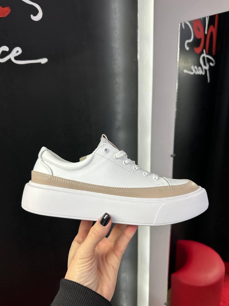 Кросівки жіночі Best Vak білі з бежевим шкіряні кеди повсякденні демісезонні, фото 1