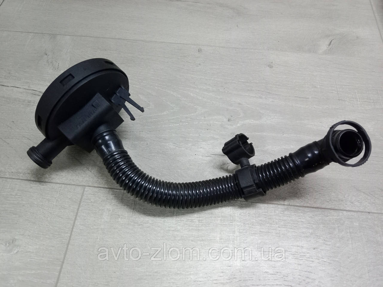 Клапан вентиляції картерних газів Volkswagen Golf 5, Golf Plus, Touran 1,6 FSI. 03C103201D.