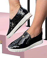 Мокасини туфлі чорні лакові жіночі