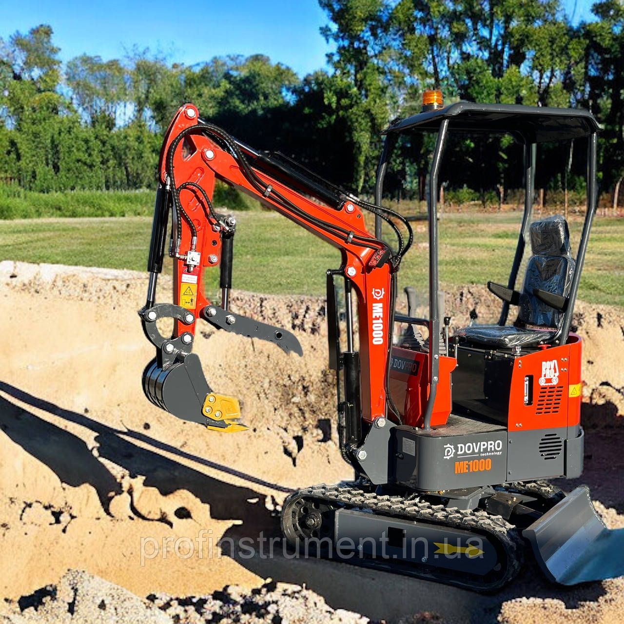 Міні-екскаватор DOVPRO МЕ1000 дизельний (10,2 к.с., 1000 кг, ківш 0,025 м³), фото 1