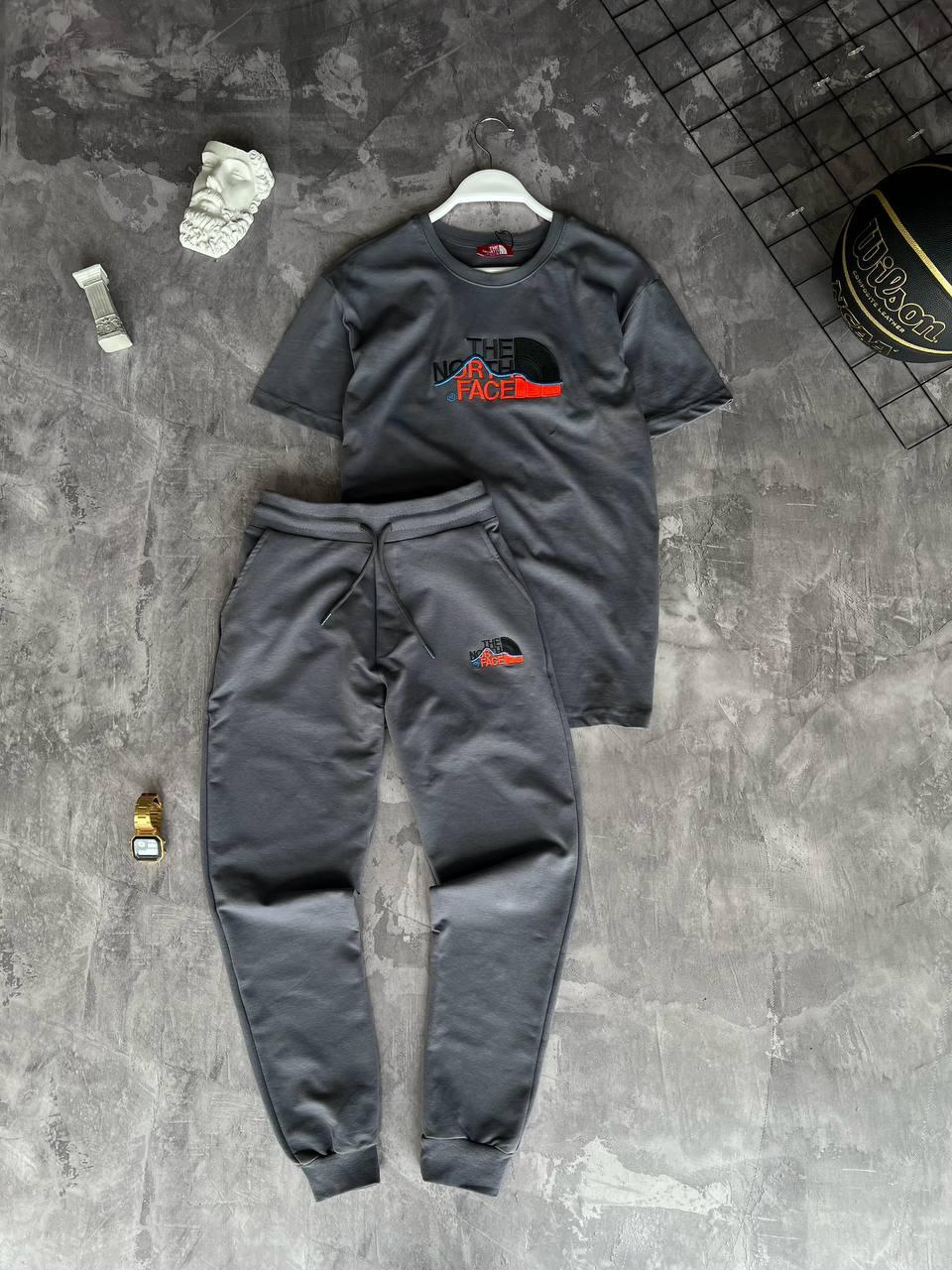 Чоловічий літній костюм The North Face Футболка + Штани серый Комплект Зе Норт Фейс на літо