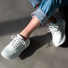 Кросівки жіночі в білому кольорі “Style Shoes”