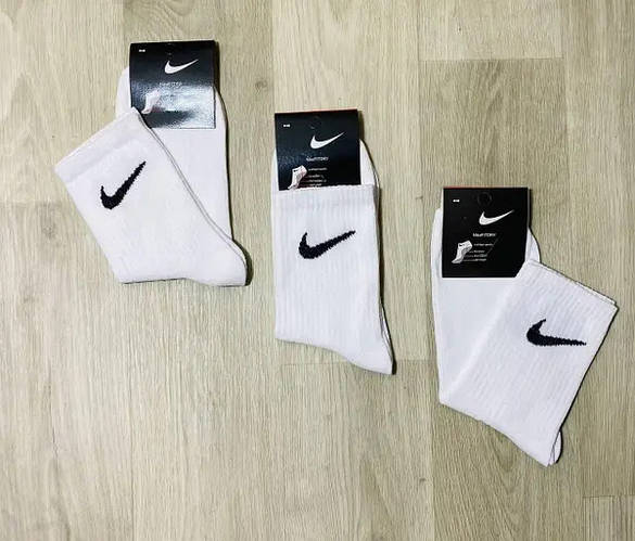 Белые носки Nike (ID#2185070448), цена: 25 ₴, купить на Prom.ua