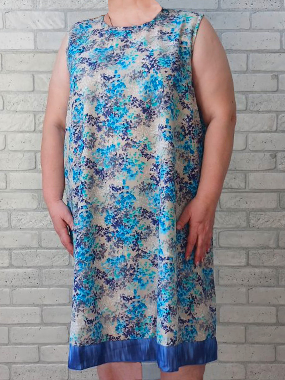 Жіночий сарафан без рукава блакитний у квіти, літнє плаття жіноче баттал