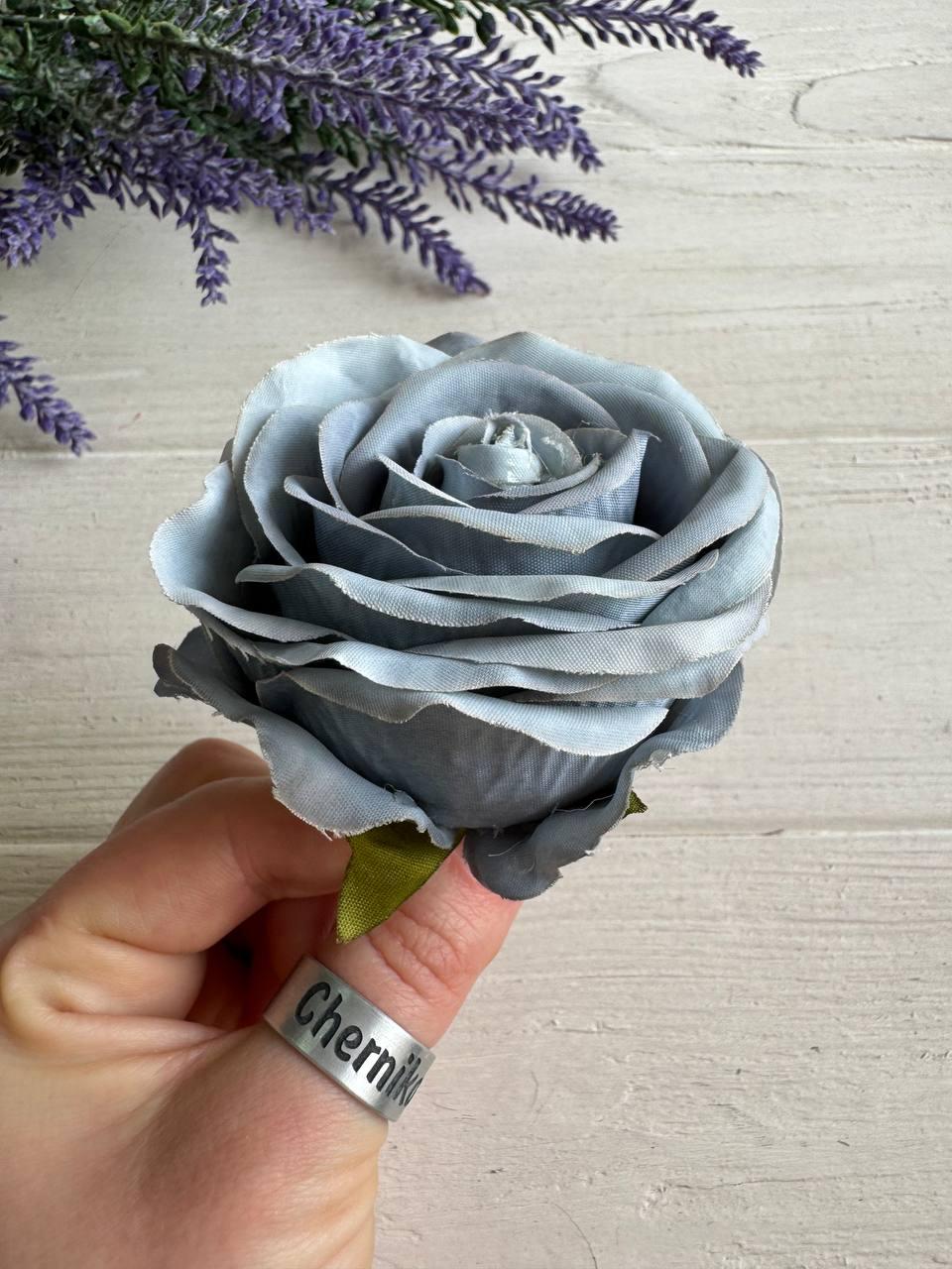 Троянда головка " Зефірна  " сіра  12 шт